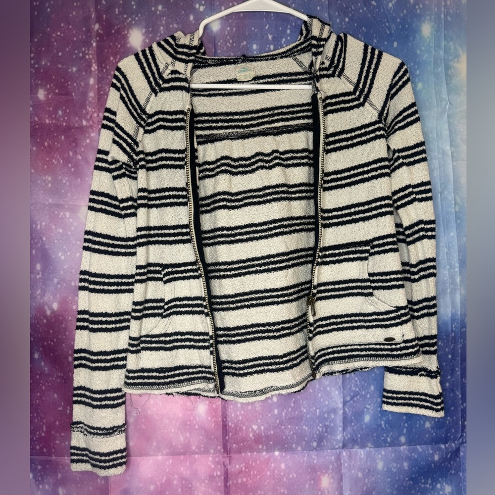 Women’s O’Neil zip up 🛍